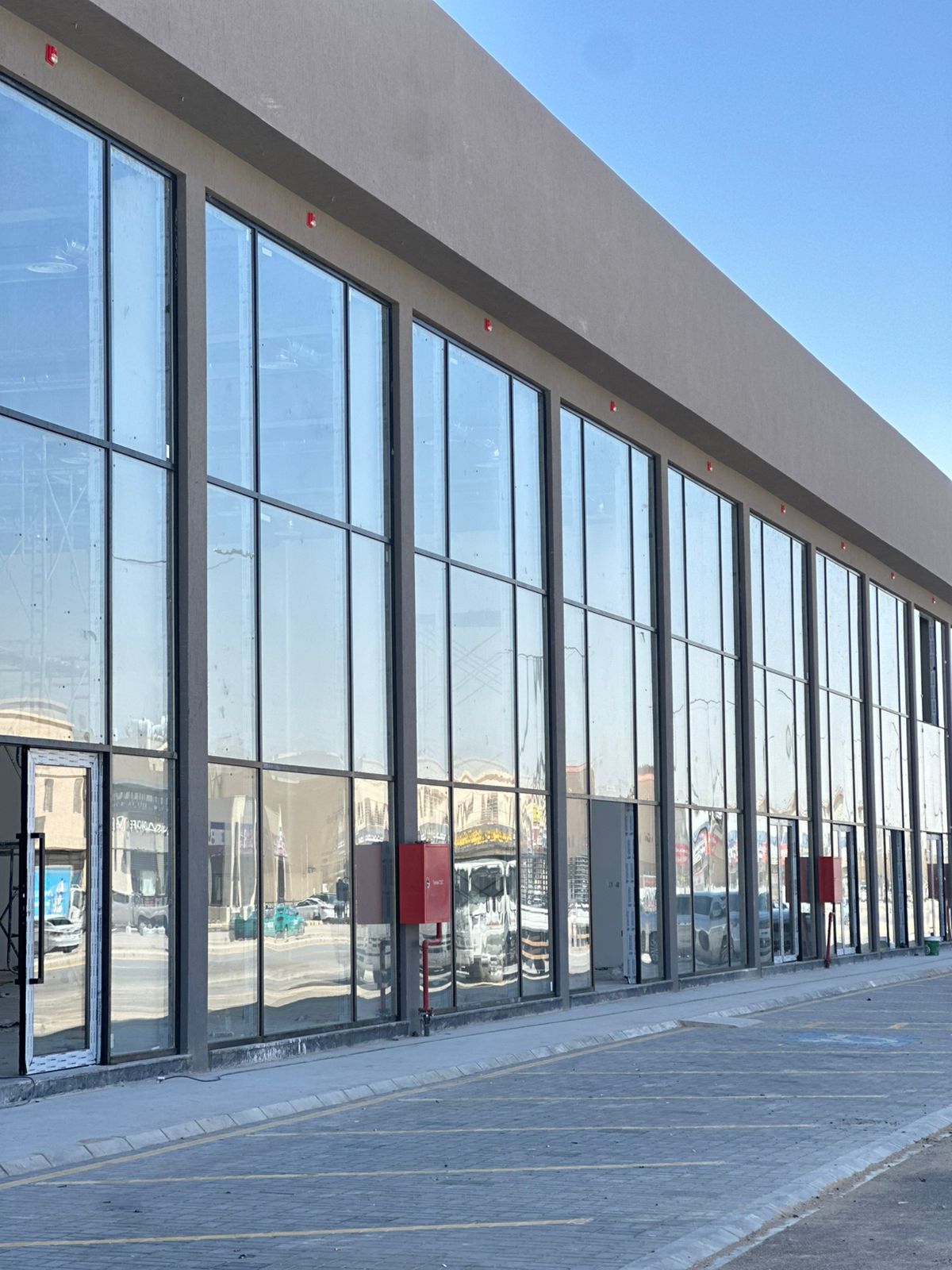 Janadriyah Commercial Glass